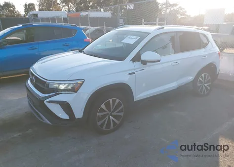 2022 Volkswagen Taos 1.5T Se из США, поврежденный, VIN 3VVRX7B27NM009312